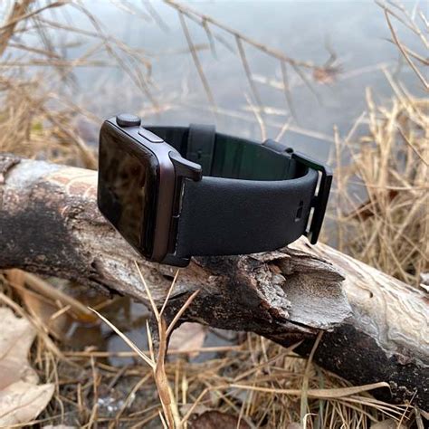 apple waterproof leather band review